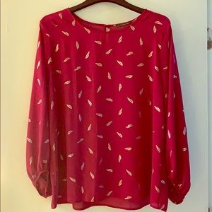 Blouse- Raspberry w/silver foil leaves. XL. NWOT.